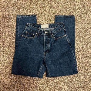Everlane - The Curvy ’90s Cheeky Jean